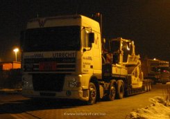 DAF 95XF Sattelzugmaschine Tieflader mit Raupe 1997-2003