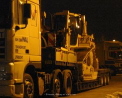 DAF 95XF Sattelzugmaschine Tieflader mit Raupe 1997-2003