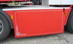 DAF XF 95.530 Sattelzugmaschine Tieflader mit Mähdrescherteilen 2003