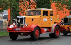 Hanomag ST100 Zugmaschine mit Tieflader und Hanomag K55 Raupe 1947