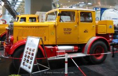 Hanomag ST100 Zugmaschine mit Tieflader und Hanomag K55 Raupe 1947