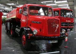 Henschel HS100 S Sattelzugmaschine mit Tankauflieger 1960