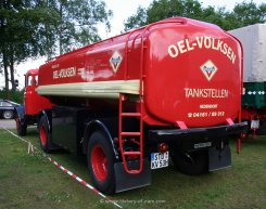 Henschel HS100 S Sattelzugmaschine mit Tankauflieger 1960