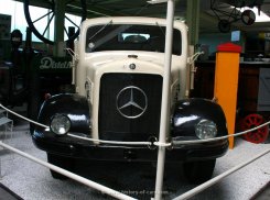 Mercedes-Benz LK325 Kipper 1954