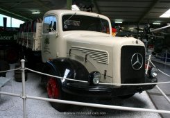 Mercedes-Benz LK325 Kipper 1954