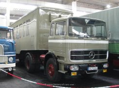 Mercedes-Benz LPS1624 4x2 Sattelzugmaschine 1970