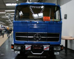 Mercedes-Benz LPS1632 4x2 Sattelzugmaschine 1973