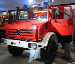 Mercedes-Benz Unimog 437.4 U3000 TLF 8/18 Feuerwehr 2004