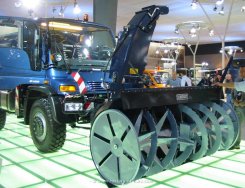 Mercedes-Benz Unimog 405 U500 Schneefräse 2004