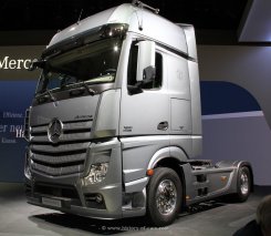 Mercedes-Benz Actros MP4 1851 GigaSpace Sattelzugmaschine 2012