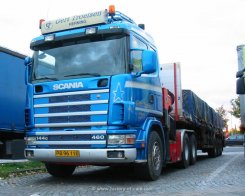 Scania 144G 460 6x4 Sattelzugmaschine mit Ladekran 1995-2001